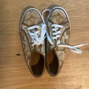 Women’s 6.5 coach sneakers